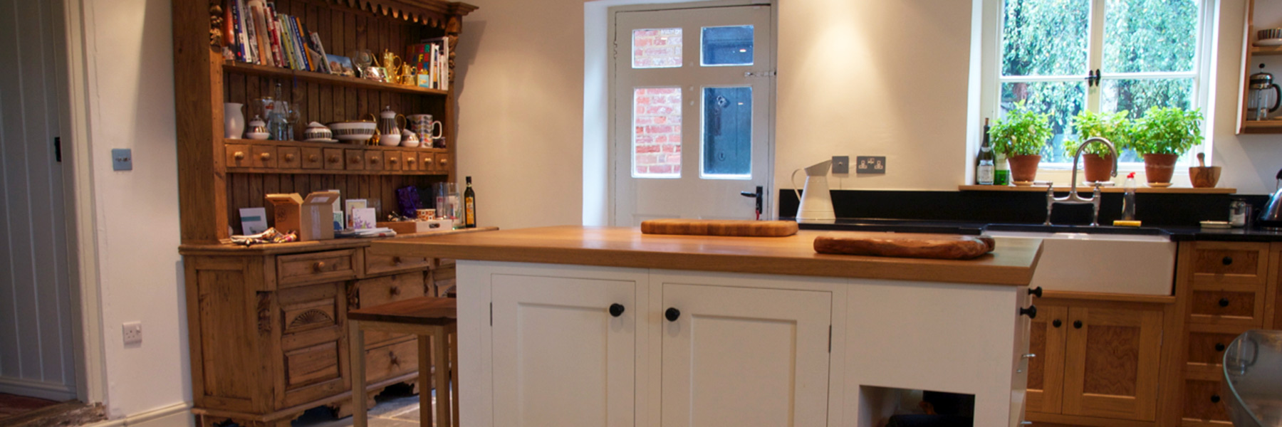 About Simon Jewell Designs
